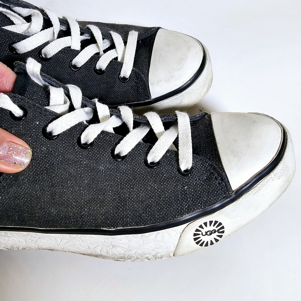 UGG Australia Evera Lace Up Low Top Sneakers Size 7.5 - Picture 9 of 9